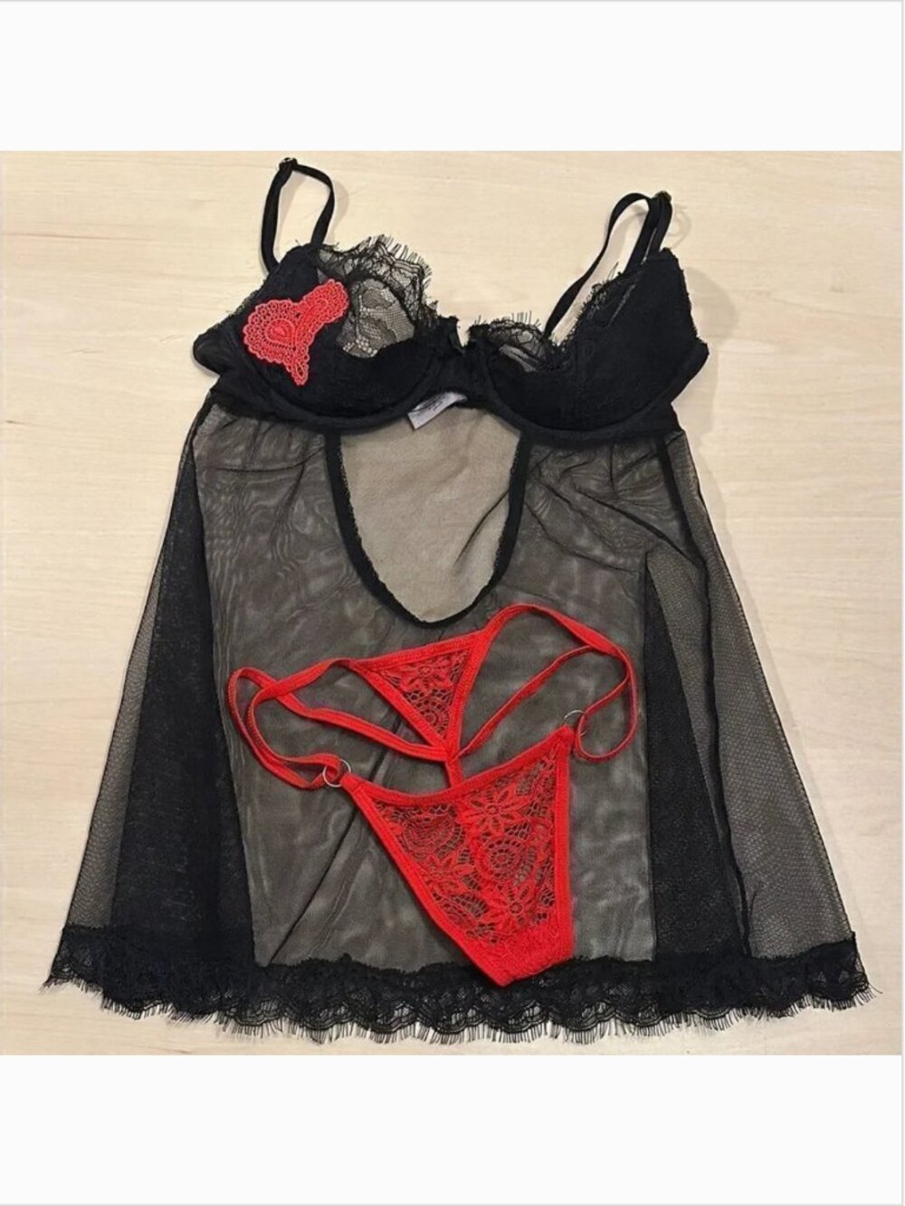 Victoria’s Secret Lingerie Set Mesh Babydoll 34C + Red Lace Thong xs/s | WA-1607